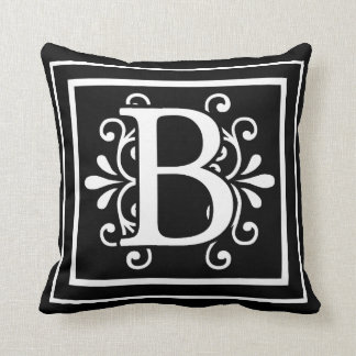 Coussin Noir de monogramme de la lettre B