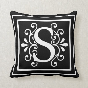 Coussin Noir de monogramme de la lettre S