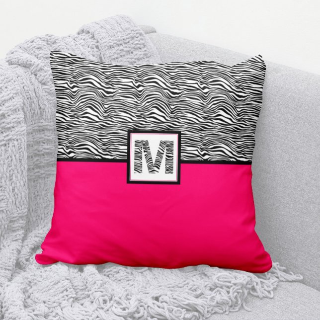 Coussin Noir et blanc Zèbre Imprimer Monogramme | Rose cha (Cute Hot Pink and Zebra Print Pillow with Zebra Monogram)