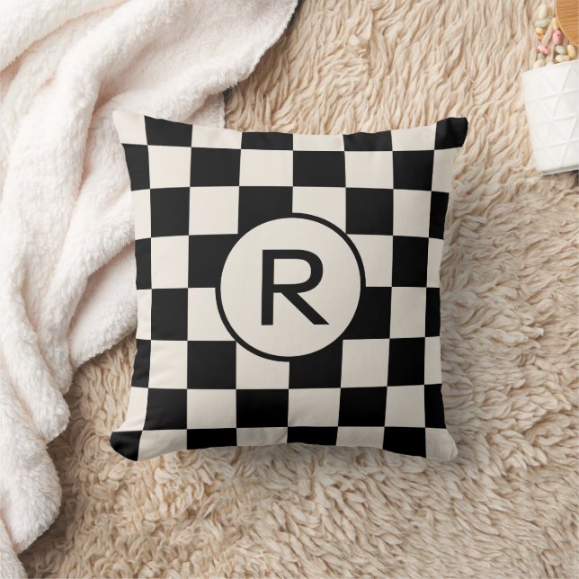 Coussin Noir et crème À damiers Motif Monogramme personnal (Couverture)