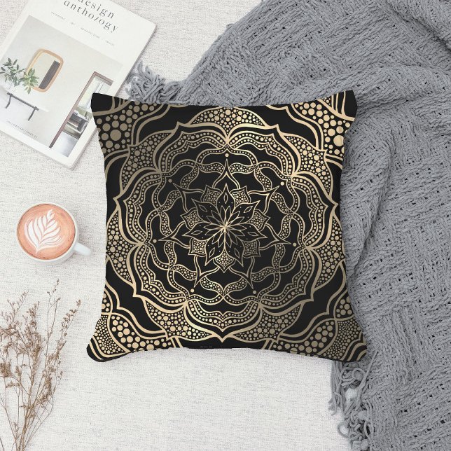Coussin Noir & Or Floral Mandala Belle Chic élégant (Créateur téléchargé)
