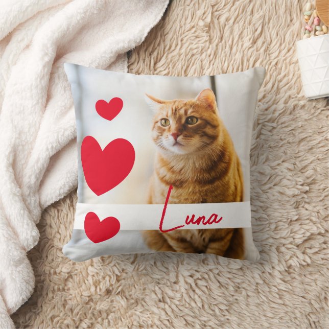 Coussin Nom de coeur blanc et rouge moderne Cat Memorial (Couverture)