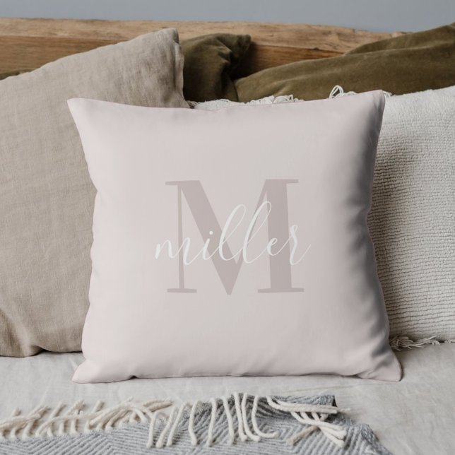 Coussin Nom de famille rose moderne Monogramme (Créateur téléchargé)