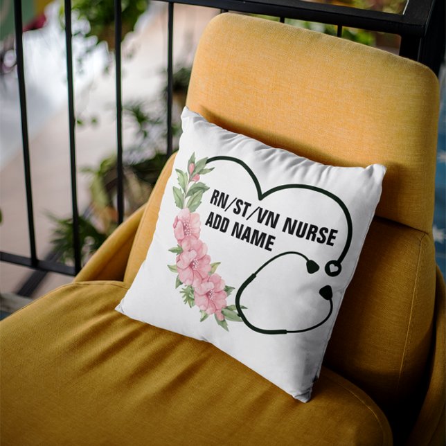 Coussin Nom de l'infirmière étudiante-inscrite-ancienne (Créateur téléchargé)
