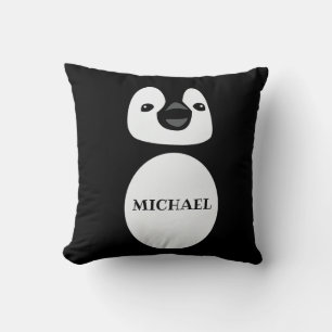 Coussin Nom de manogramme de pingouin mignon en noir et bl