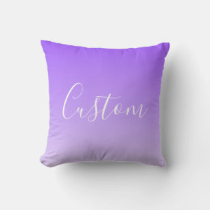 Coussin Nom en écriture cursive & ombre légère violette mo