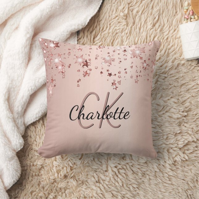 Coussin Nom monogramme des étoiles blush or rose (Couverture)
