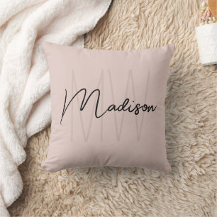 Coussin Nom Monogramme moderne Script Blush Pink