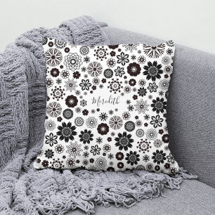Coussin Nom personnalisable Modèle floral noir et blanc