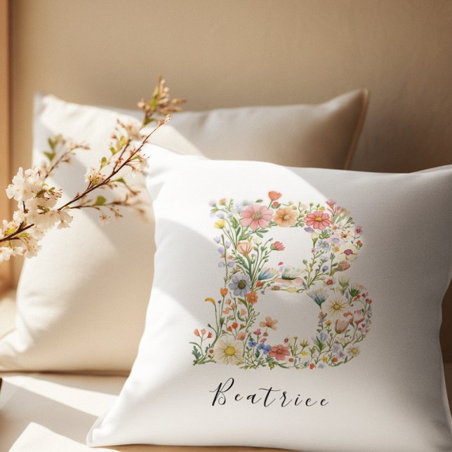 Coussin Nom personnalisé et monogramme floral 'B' (Créateur téléchargé)