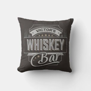 Coussin Nom personnalisé Vieux Deluxe Liquor Étiquette Whi