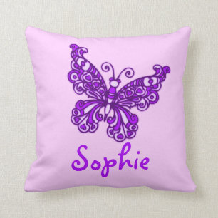 Coussin nommé de coussin de papillon de filles
