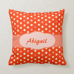 Coussin nommé de point de polka d'Abigaïl de