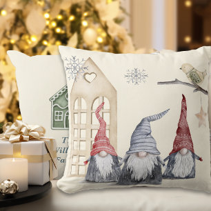 Coussin Nordic Christmas Gnomes & Home Nom personnalisé
