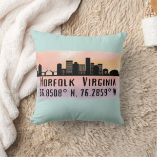 Coussin Norfolk VA City Skyline