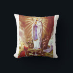 Coussin Notre Dame de Lourdes<br><div class="desc">Notre-Dame de Lourdes est vénérée sous ce titre par l'église catholique romaine en raison de ses apparitions qui se sont produites à Lourdes,  France.</div>