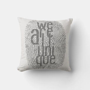 Coussin Nous Sommes Tous Inégaux