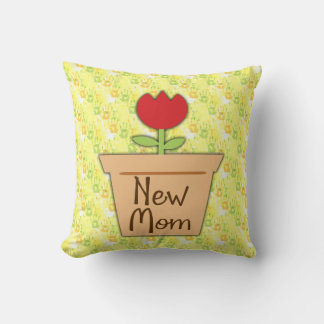Coussin Nouvelle maman, mignonne fleur de tulipe rouge