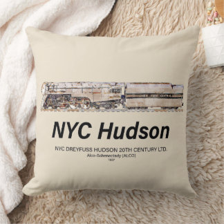 Coussin NYC Dreyfuss Hudson Steam Locomotive. Profile
