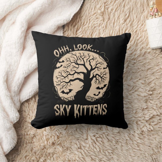 Coussin Oh Regarde Sky Kittens Halloween Amoureux chauves- (Couverture)