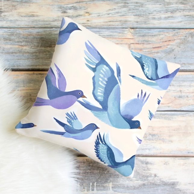 Coussin Oiseaux bleus en vol | Aquarelle moderne (Créateur téléchargé)
