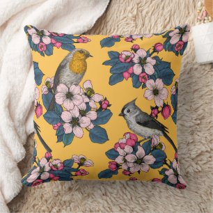 Coussin Oiseaux et fleurs sur le jaune