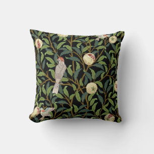 Coussin oiseaux vintages dans le feuillage avec oiseaux et