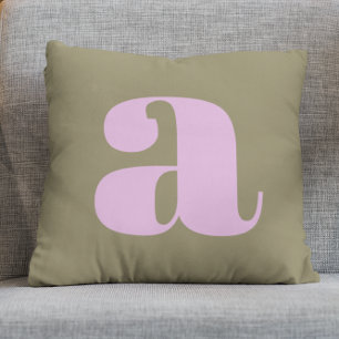 Coussin Olive simple et Lilac Bold Monogramme rétro initia