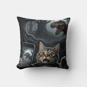Coussin OMG A Dinosaur ! Selfie de chat drôle avec T-Rex