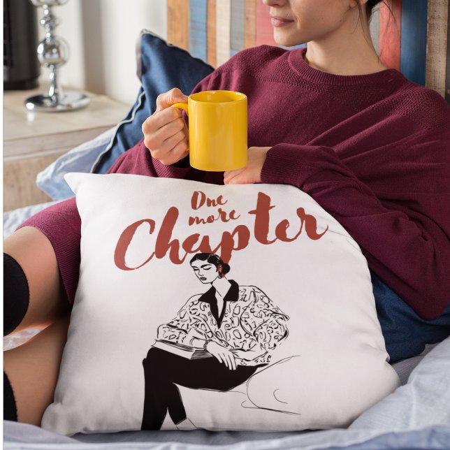 Coussin One More Chapter Red Script l Book Lovers & Reader (Créateur téléchargé)