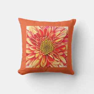 Coussin Orange géant et fleurs d'aster jaune doré