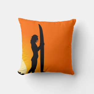 Coussin Orange Sunset surfer fille avec planche de surf