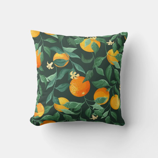 Coussin Orangers, branches fleuries sur un arrière-jardin  (Recto)