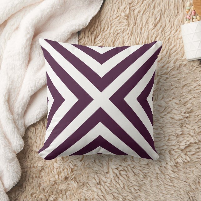 Coussin Oreille à lancer décorative violet d'aubergine (Couverture)