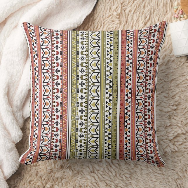 Coussin Ornement ethnique géométrique olive et marron (Couverture)