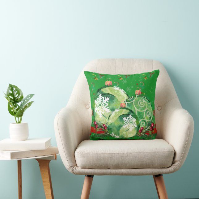 Coussin Ornements verts et baies rouges sur vert (Chaise)