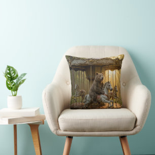 Coussin Ours chevauchant un cheval de carrousel dans une f