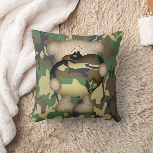Coussin Ours en peluche militaire avec un cœur géant (Couverture)