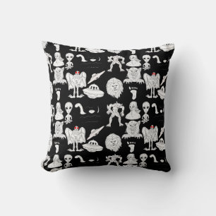 Coussin OVNI, Alien, Bigfoot Cryptid Birthday