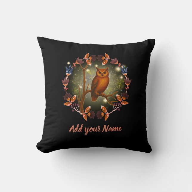 Coussin Owl on a branch Throw Pillow (Recto)