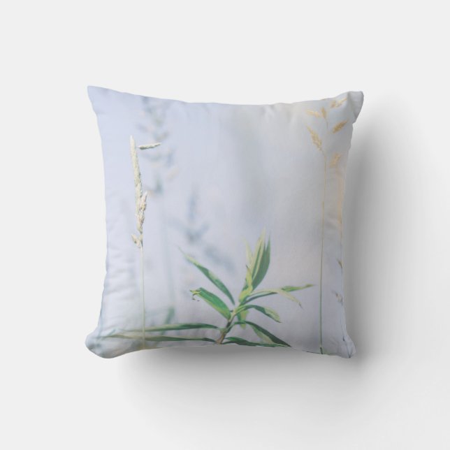 Coussin Pale Pastel Green Gris Reeds Meadow Sky (Recto)