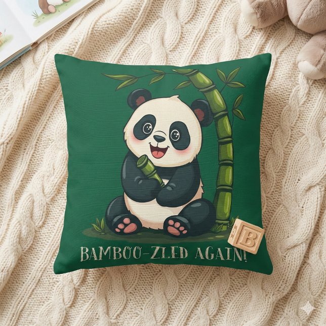 Coussin Panda Adorable Enlaçant Bambou Dessin Animé Mignon (Adorable Panda Hugging Bamboo Cute Cartoon Green Throw Pillow Mockup A)