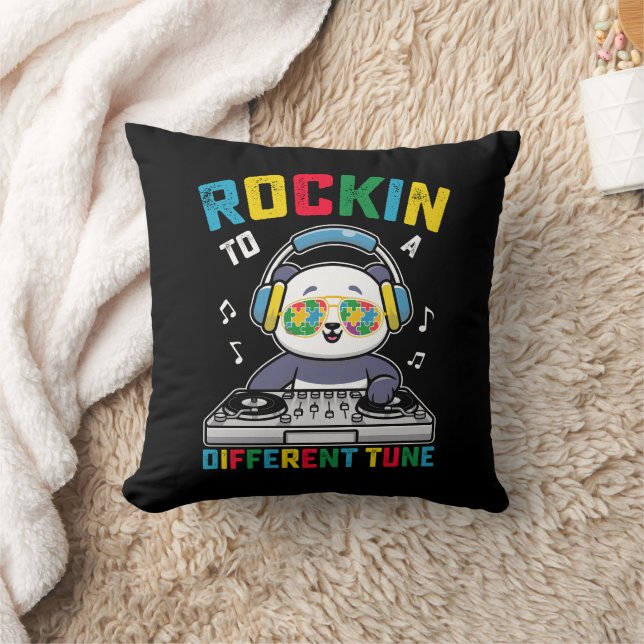Coussin Panda Rockin' sur un air différent pour la sensibi (Couverture)