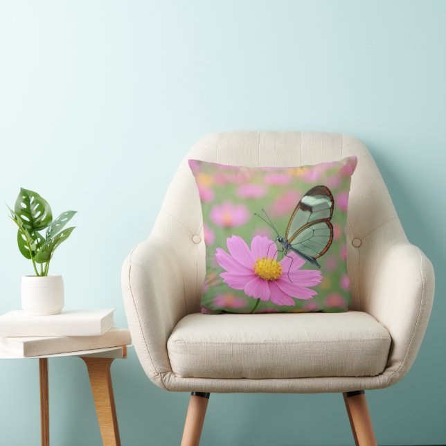 Coussin Papillon aux ailes de verre sur un cosmos (Chaise)