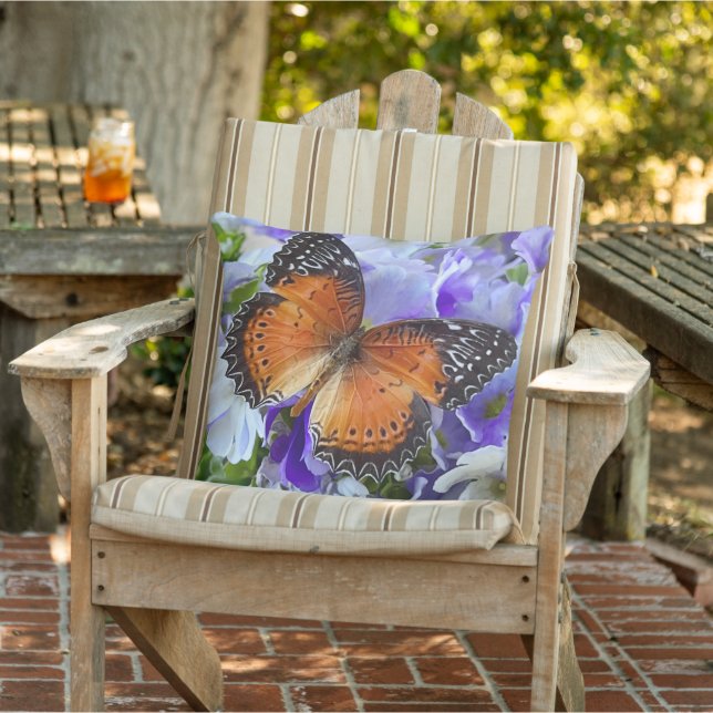 Coussin Papillon aux primroses de fées (Chaise)