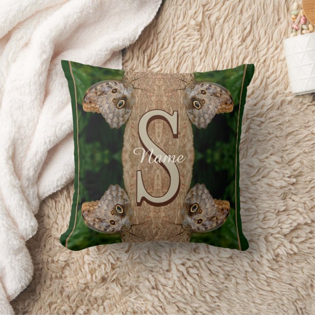 Coussin Papillon avec initiale de monogramme personnalisé  (Couverture)