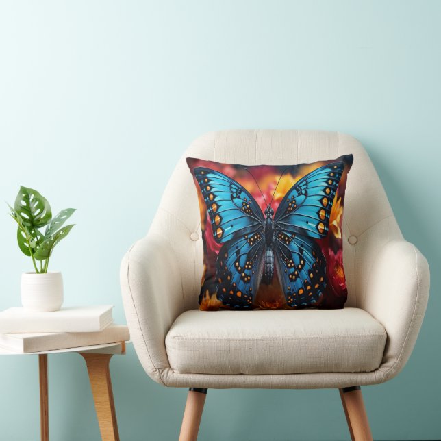 Coussin Papillon Bleu avec points orange Noir sur Flower (Chaise)