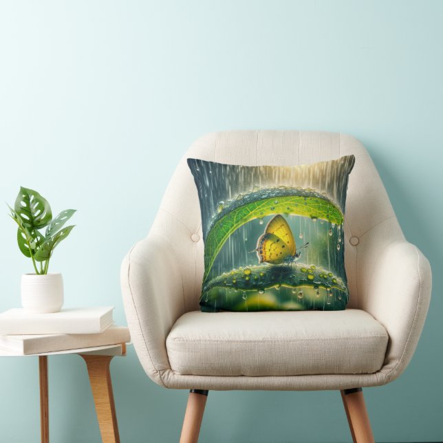 Coussin Papillon jaune dans une douche à pluie (Chaise)