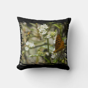Coussin Papillon orange et bordure noire d'abeille