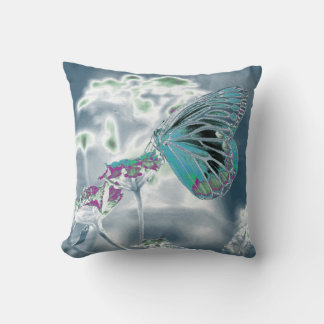 Coussin Papillon sur fleur - Photo négative 2